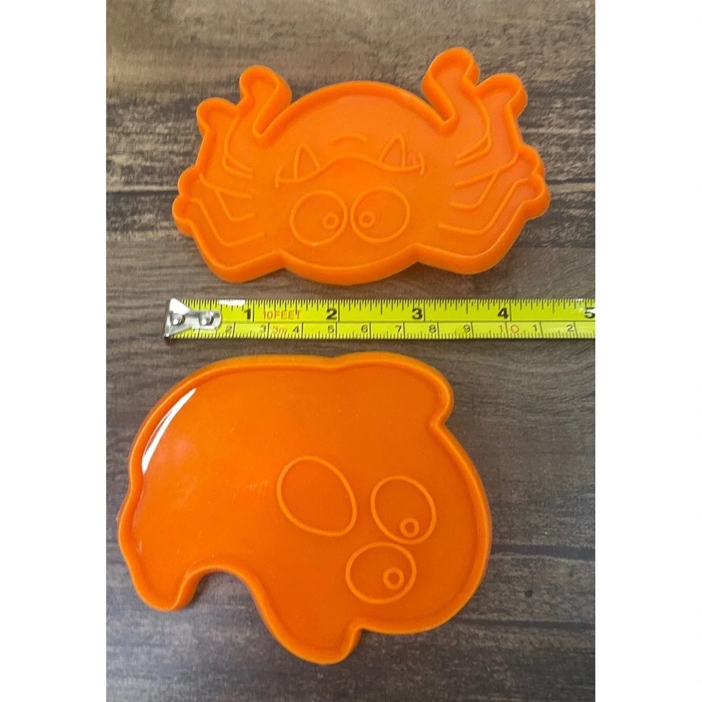 Lot Of 8 Plastic Halloween Cookie Cutters 4